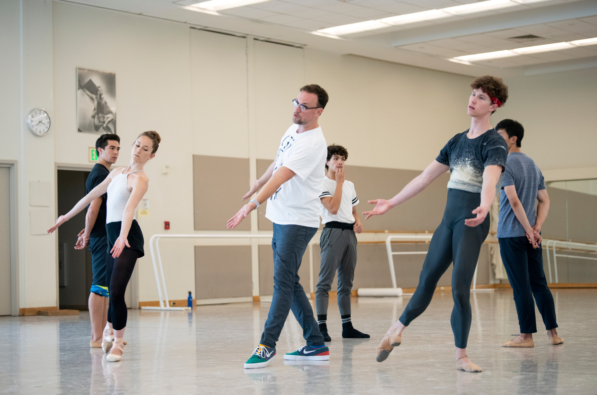 San Francisco Ballet rehearse McIntyre's The Big Hunger. (© Erik Tomasson)