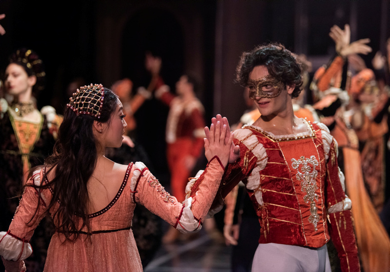 Misa Kuranaga and Angelo Greco in Tomasson's Romeo & Juliet // © Erik Tomasson