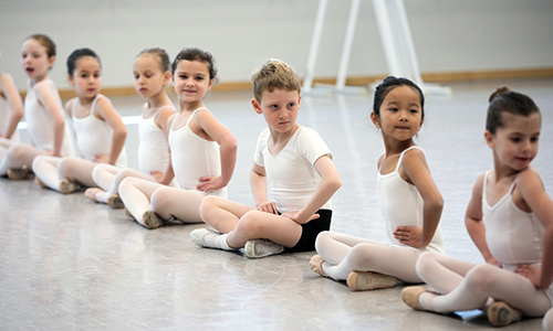 Scenes from a San Francisco Ballet School pre-ballet class. (© Chris Hardy)