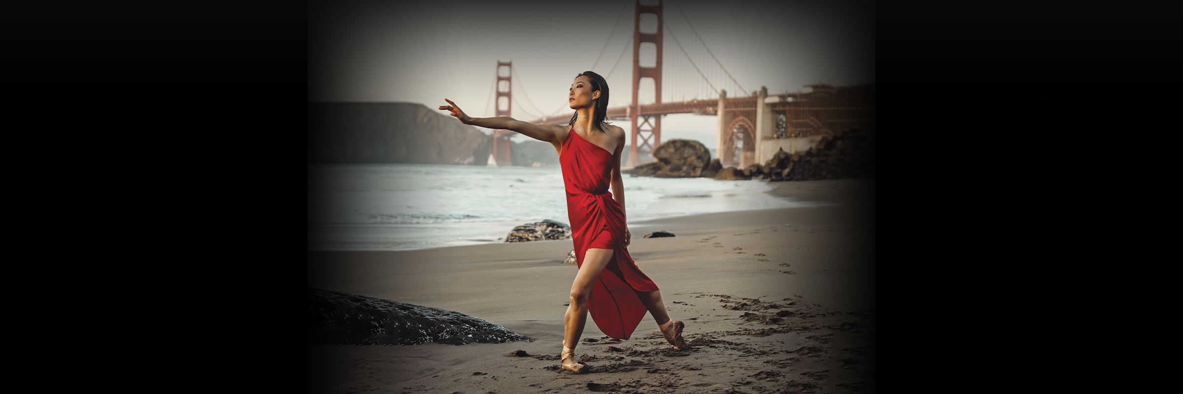WanTing Zhao in front of Golden Gate Bridge