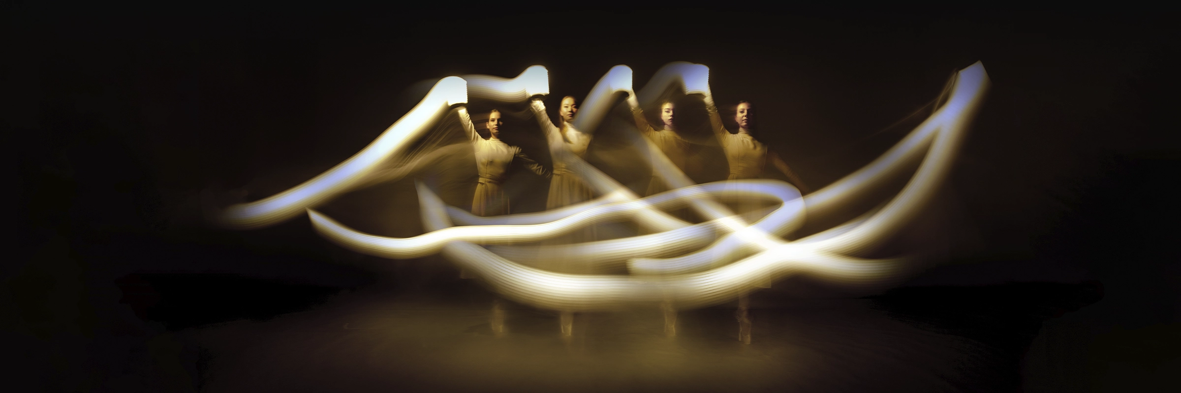 San Francisco Ballet in Rojo's Raymonda // © RJ Muna for San Francisco Ballet