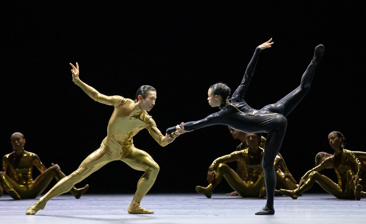 Nikisha Fogo and Wei Wang in Aszure Barton and Sam Shepherd's Mere Mortals