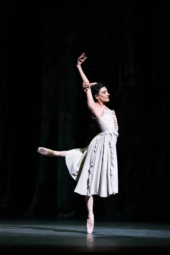 Jasmine Jimison in MacMillan's Manon // © Lindsay Thomas