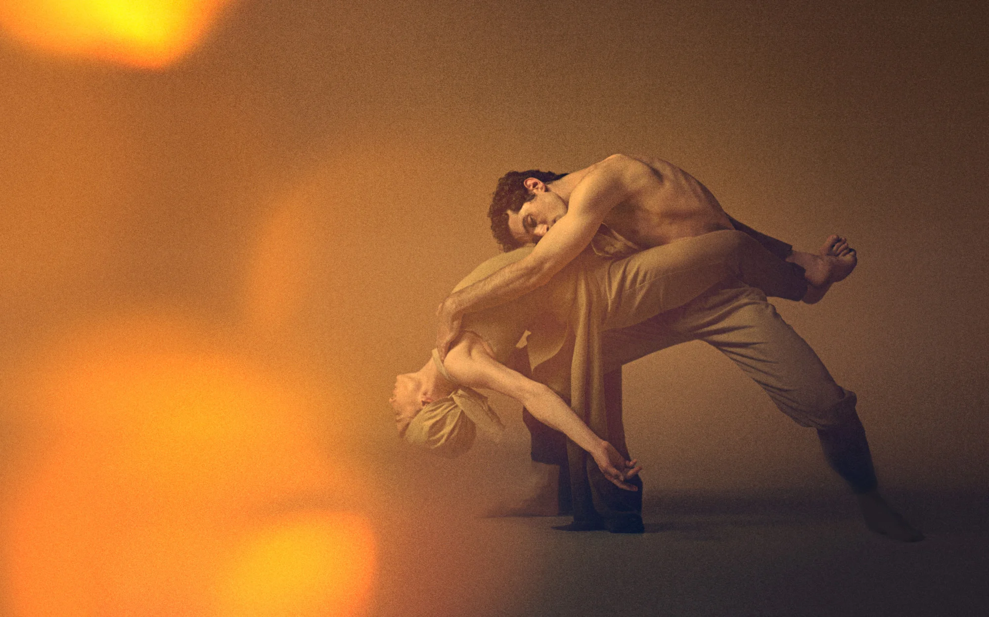 Dores André and Max Cauthorn in Khan's Dust // © Olivia Bee for San Francisco Ballet